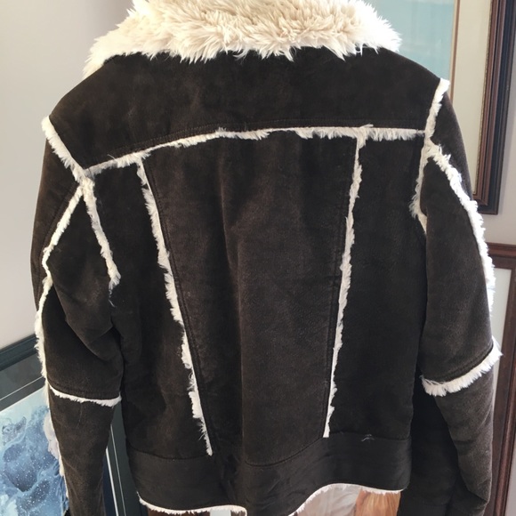 Brown suede jacket - Picture 2 of 3